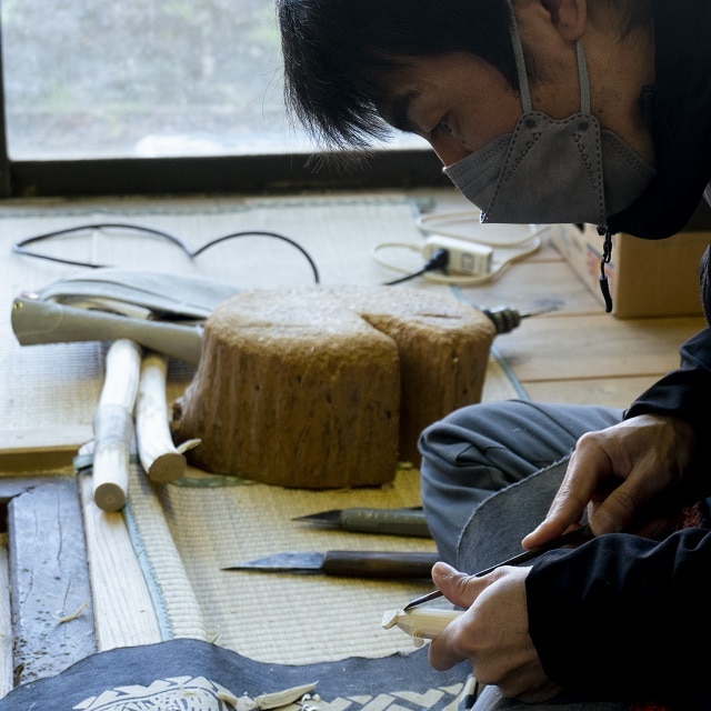 つる工房鷹山 笹野一刀彫 おたかぽっぽ 高さ12cm: 大人の良彩百貨店 