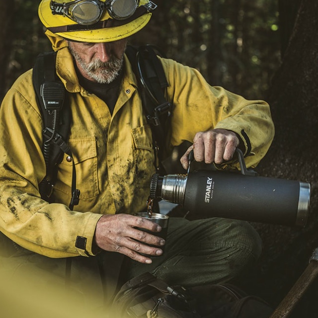 STANLEY スタンレー マスター真空ボトル 1.3L マットブラック www