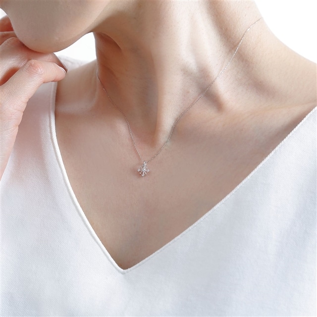 Ｋ１０ＷＧＫ１０長さ１０Ｋホワイトゴールド ダイヤモンド スノークリスタル ネックレス
