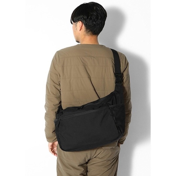 Everyday Use Middle Shoulder Bag(One/Black) AC-21AU416BK(ブラック