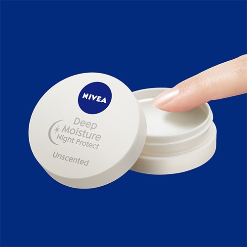 NIVEA（ニベア）ディープモイスチャー ナイトプロテクト リップ