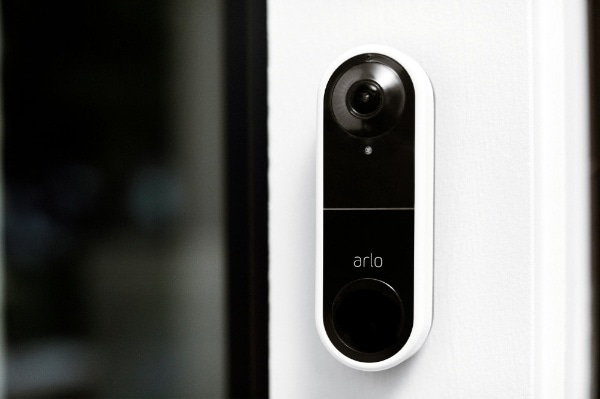 Arlo Essentialワイヤレスビデオドアベル AVD2001B-100APS [無線 /暗視