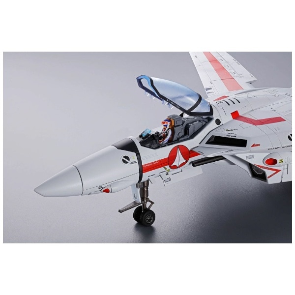 DX超合金 超時空要塞マクロス 初回限定版 VF-1J バルキリー（一条輝機