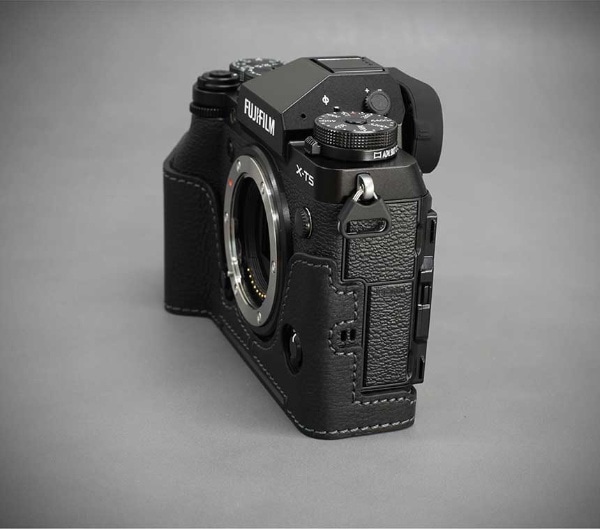 富士フィルム X-T5用本革カメラハーフケース ブラック FJ-XT5BK(FJ