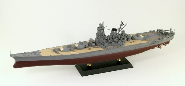 塗装済みモデル 1/700 日本海軍 戦艦 大和 最終時(WP01): ビックカメラ