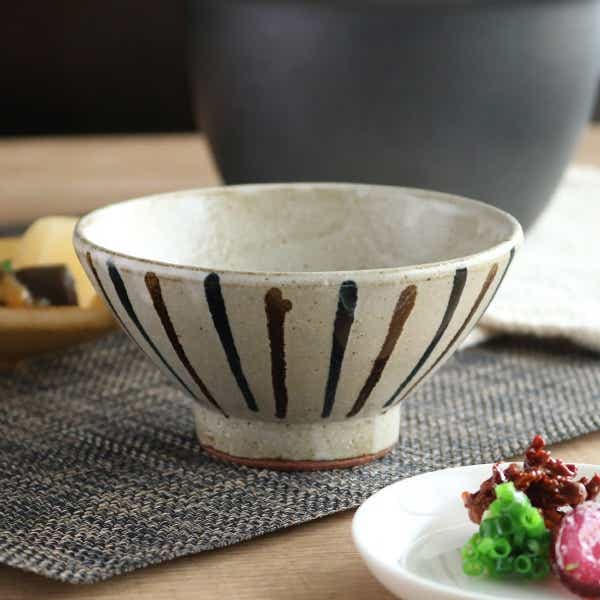 茶碗 284ml 五月雨二色十草 和食器 美濃焼 陶器 日本製（ お茶椀 和柄