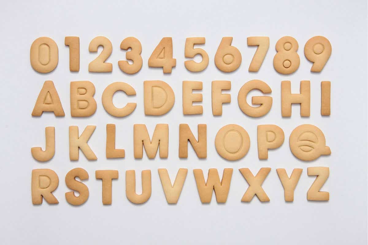 クッキー型 抜き型 アルファベット 数字 36個セット プラスチック製 タイガークラウン （ 抜型 クッキー プラスチック 製菓グッズ 製菓道具  お菓子作り 型抜き お菓子 手作り 手づくり ）: カテゴリトップ｜JRE MALL